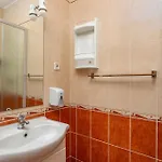 1 Bedroom Gorgeous In