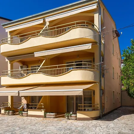 1 Bedroom Gorgeous In Lägenhet