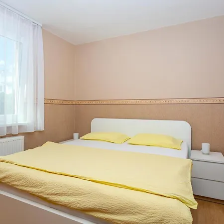 1 Bedroom Gorgeous In