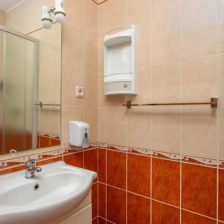 1 Bedroom Gorgeous In